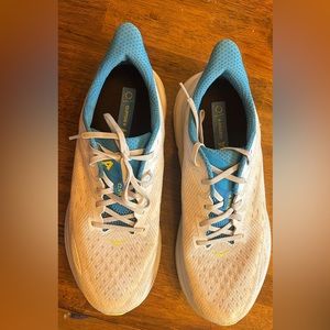 Light Blue Men’s 13 Wide Hoka Clifton 9